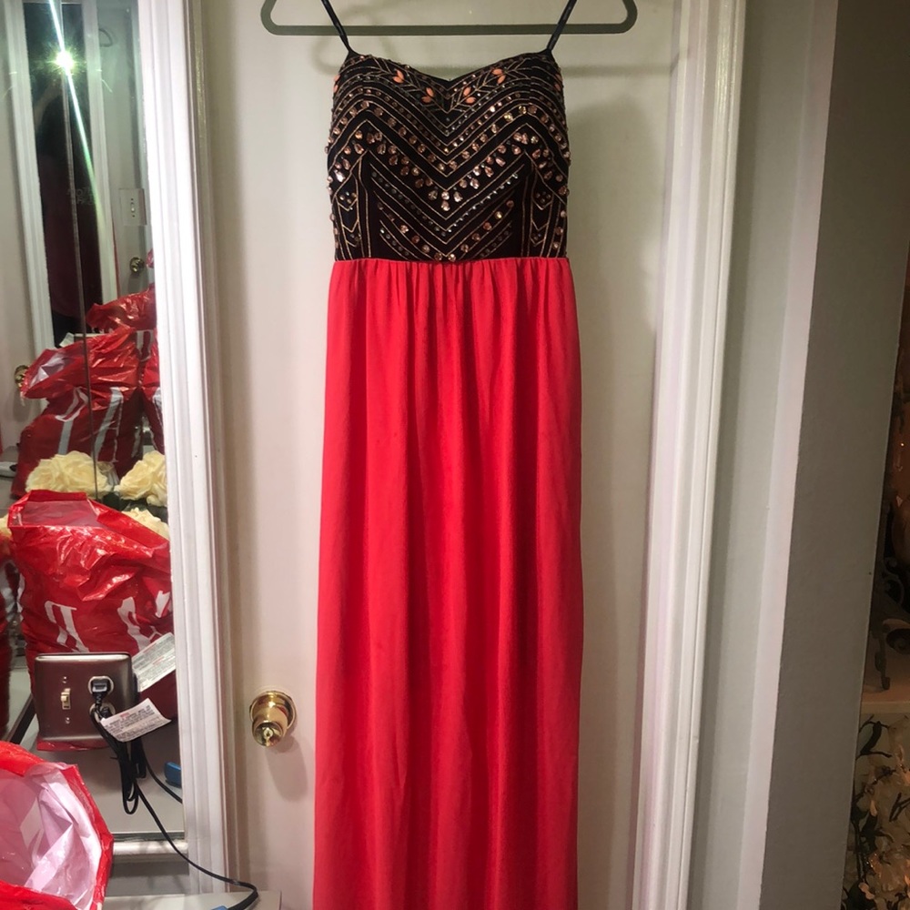 Vibrant maxi sequin!